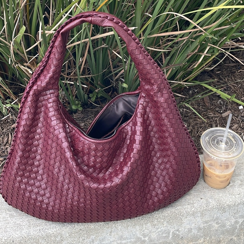 Elegant Woven Shoulder Bag in Rich Burgundy
